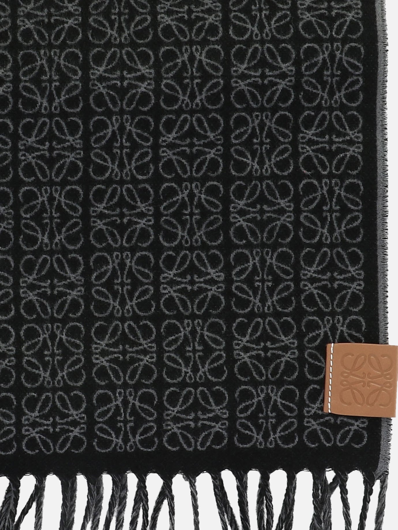 Fringed scarves 95% cashmere 5% leather  Black - Loewe Women | PDP | VIETTI Online Store | thumbnail_2