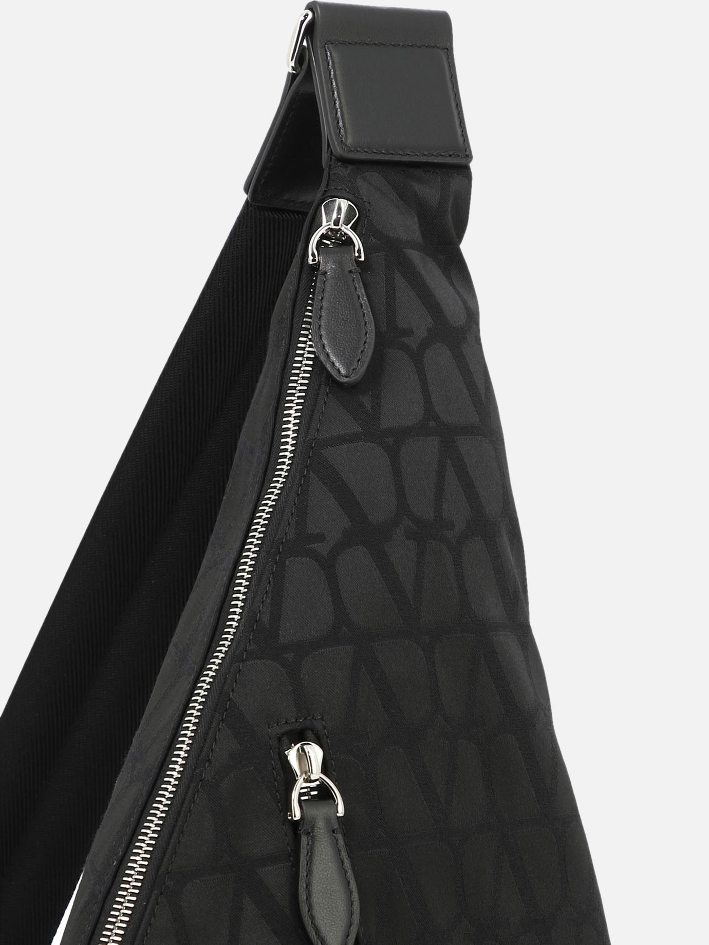 One strap backpacks 4Y2B0C59CSH  Black - Valentino Garavani Men | PDP | VIETTI Online Store | Zoom-Modal_4
