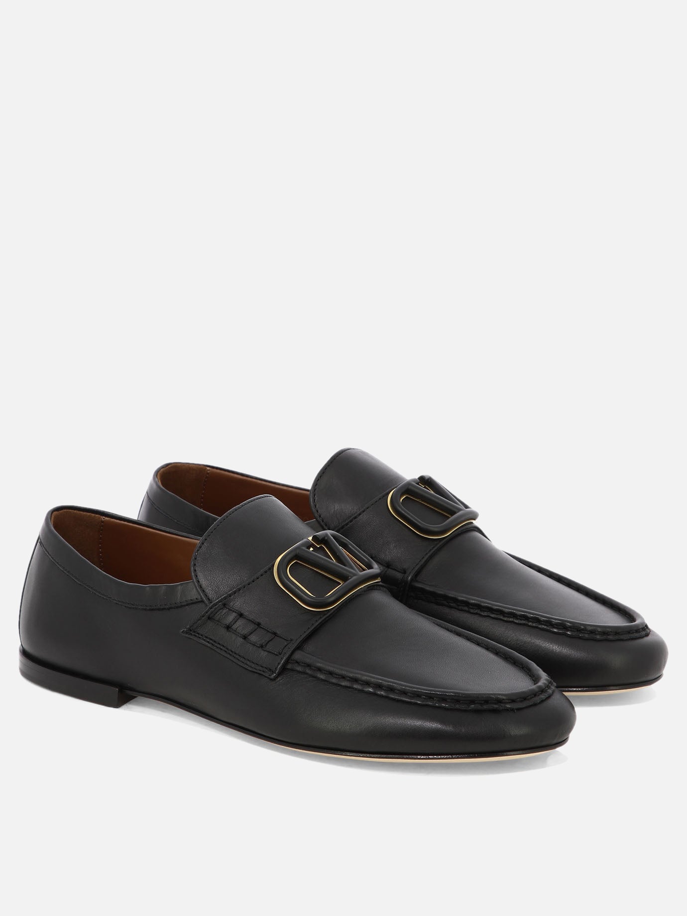 "Vlogo" loafers