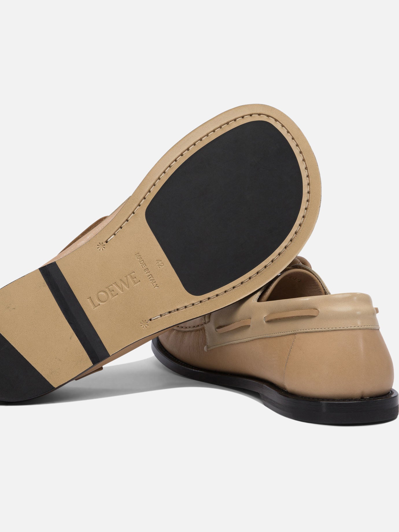 Laced loafers 100% leather - 80% leather 20% rubber  Beige - Loewe Men | PDP | VIETTI Online Store | thumbnail_5