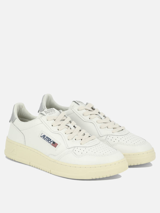 Low top sneakers 100% cow leather - 100% rubber  White - Autry Women | PDP | VIETTI Online Store | 2
