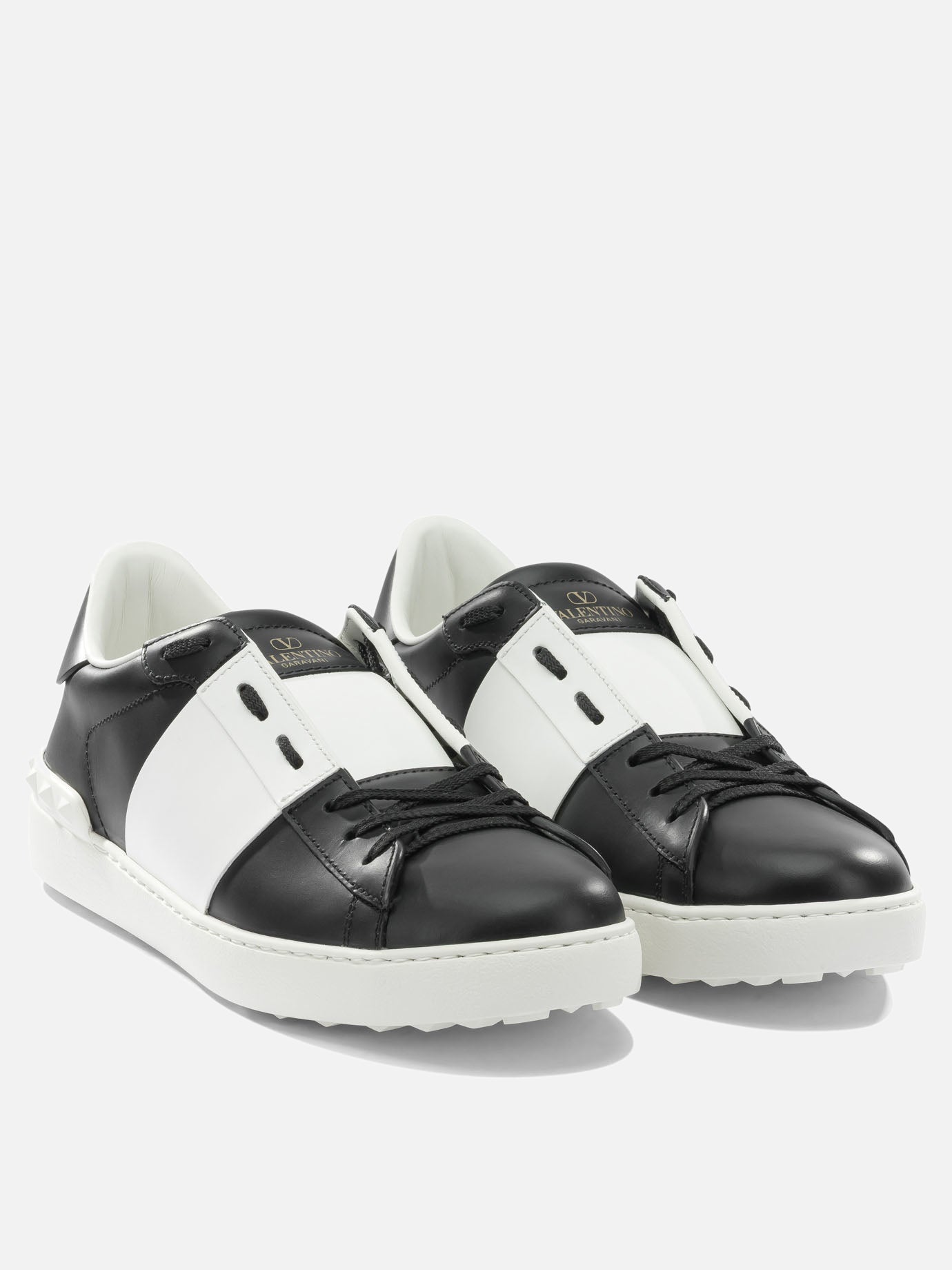 Low top sneakers 100% calf leather - 100% cowhide  Black - Valentino Garavani Men | PDP | VIETTI Online Store | Zoom-Modal_2
