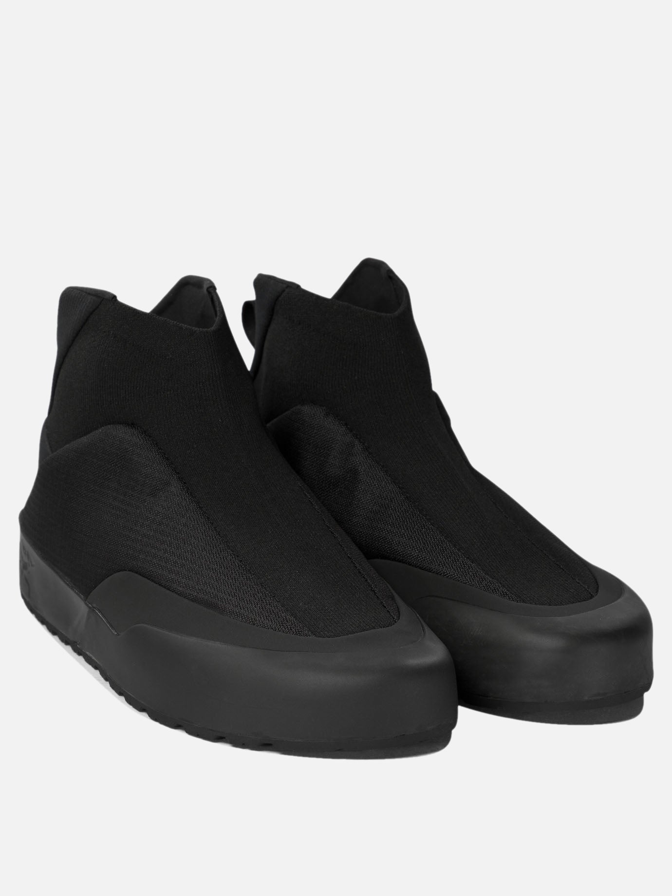 Arc'teryx "Kragg Insulated" sneakers Black