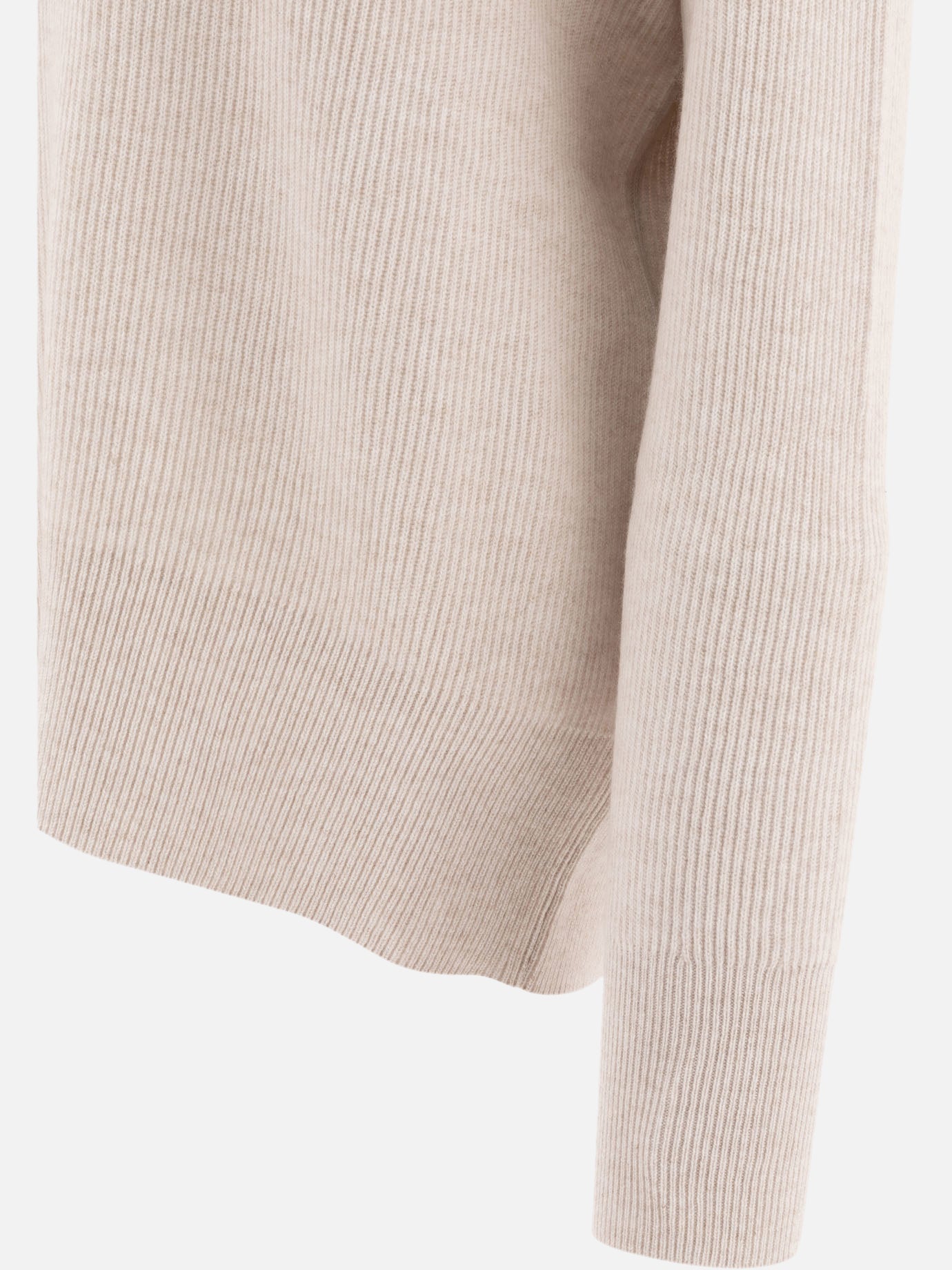 Cashmere sweater with precious ribbed collar