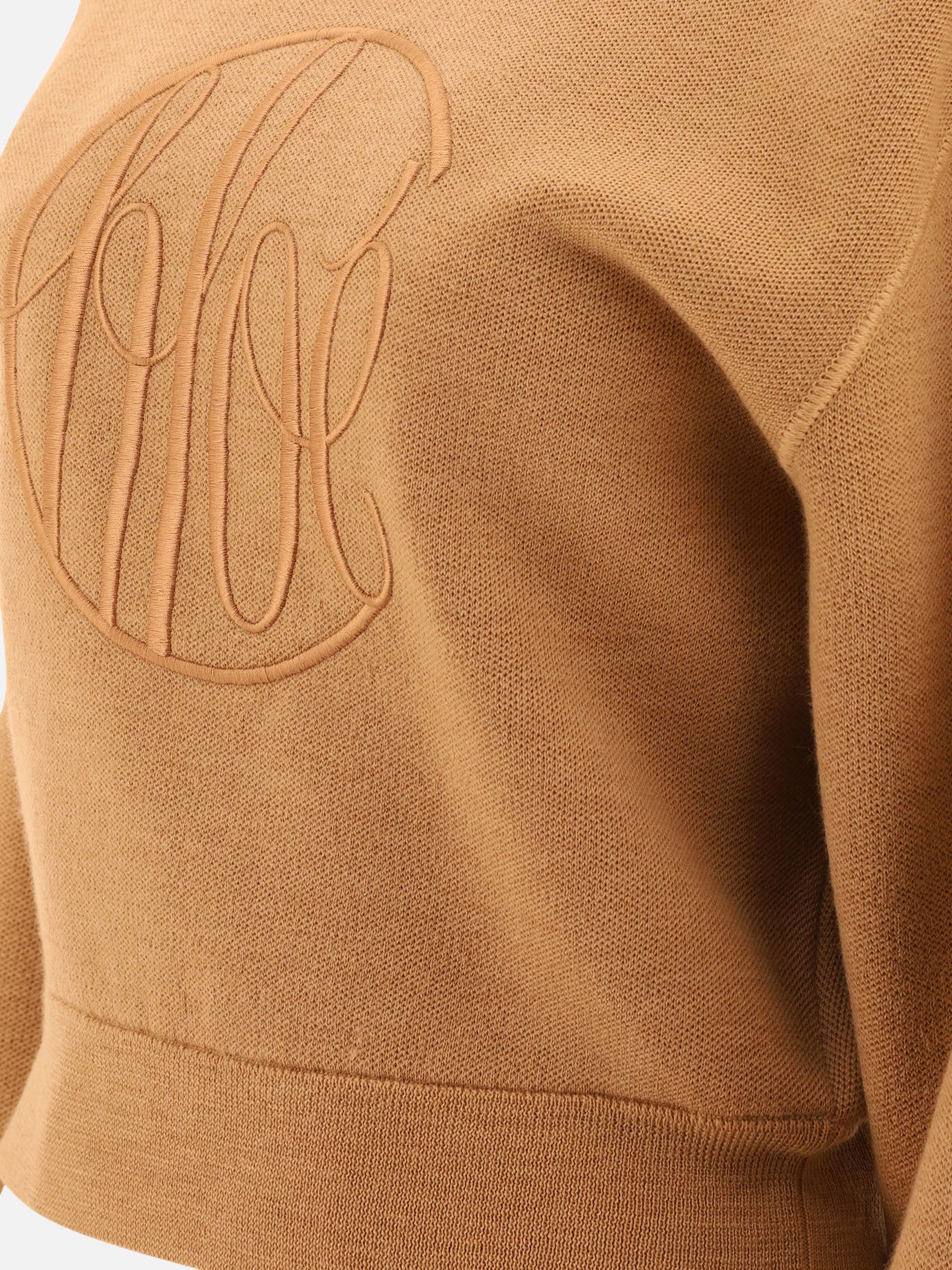 Logo sweater