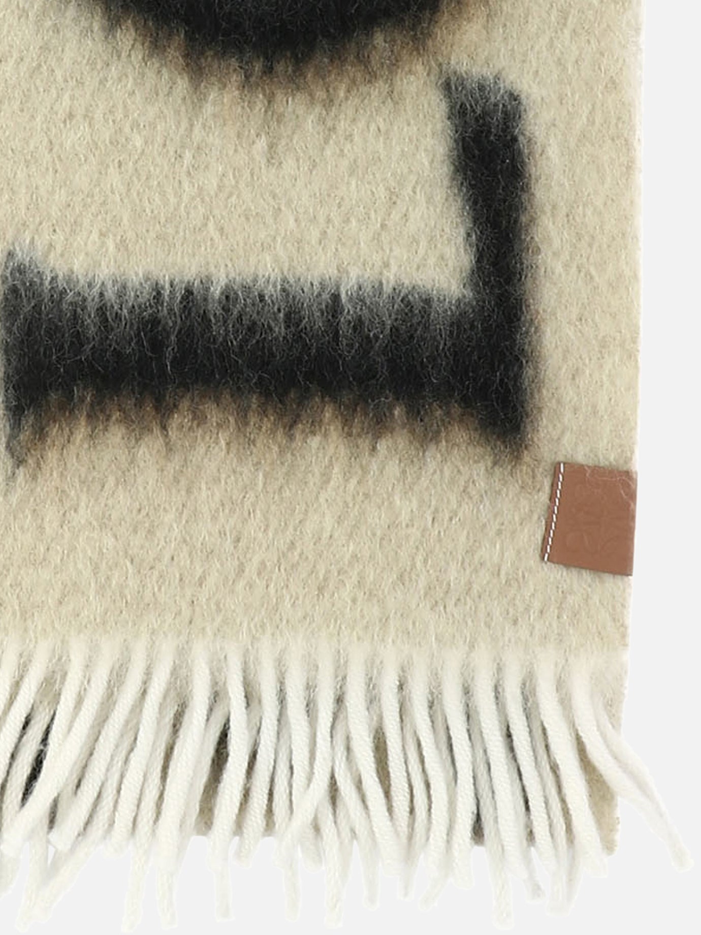 Fringed scarves 49% wool 47% mohair 4% polyamide  Beige - Loewe Men | PDP | VIETTI Online Store | thumbnail_2