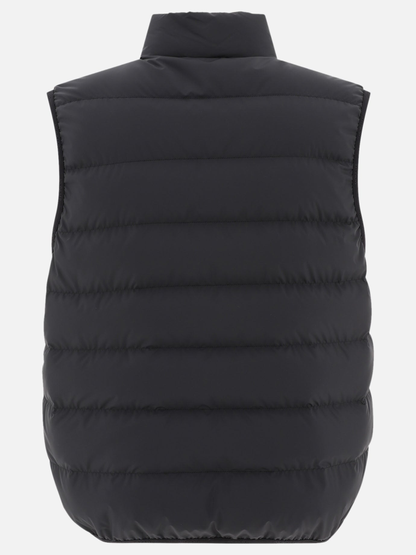 "Contrin" down vest